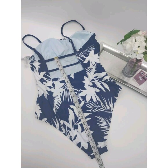 Cupshe Women's Swimsuit One Piece Bathing Suit Size Large (L) - Picture 10 of 11